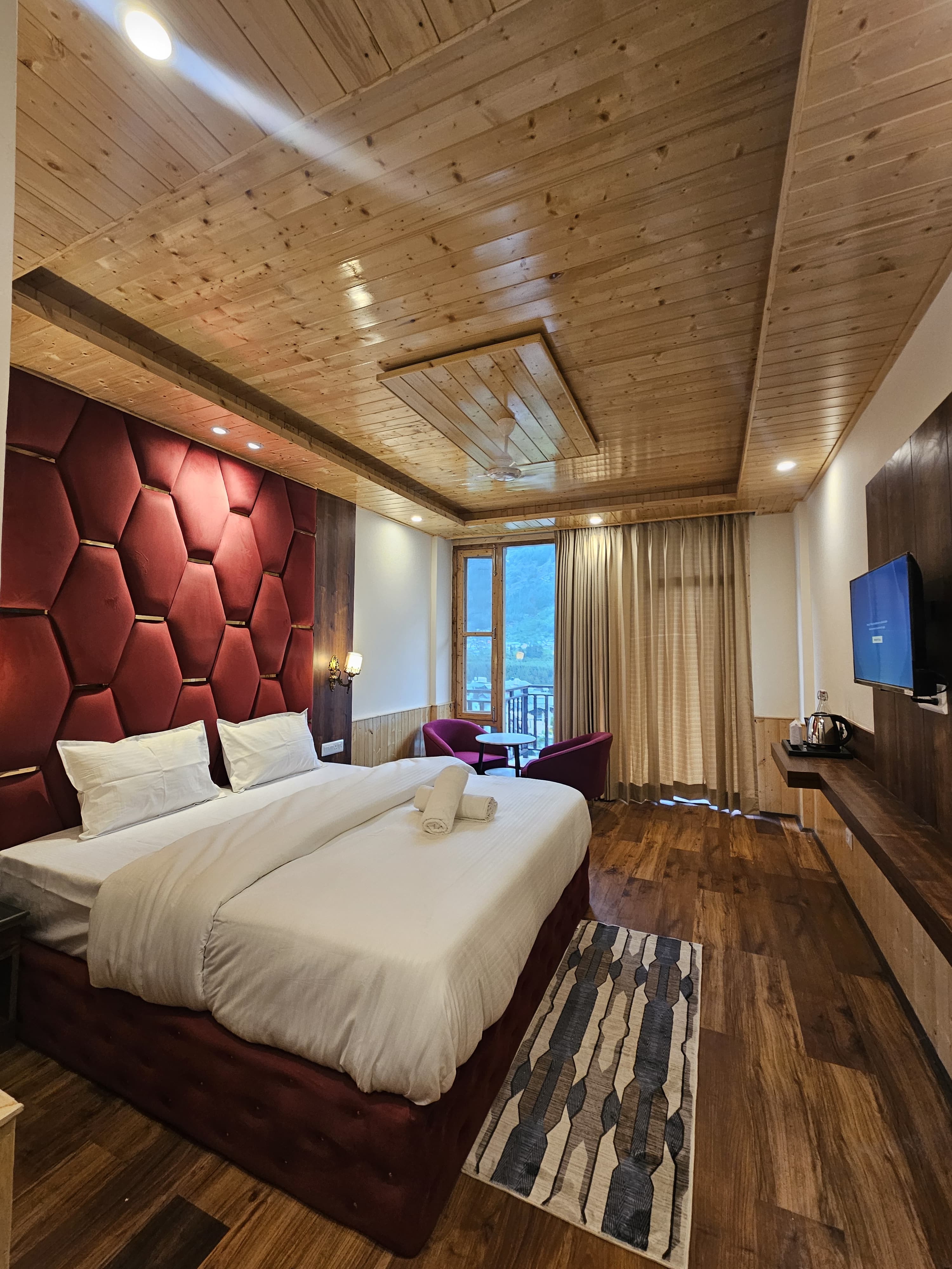 Balcony Room
